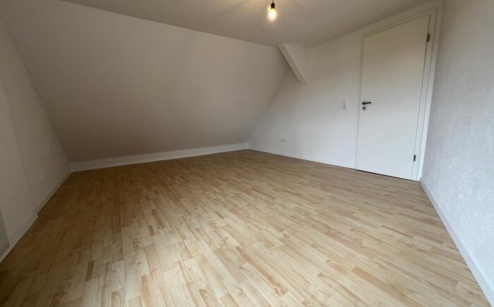 Schlafzimmer oder Büro OG