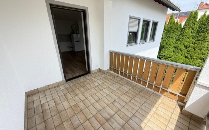 Balkon zur Straßenseite