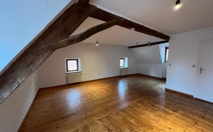 Wohnraum vom Schlafzimmer aus gehend