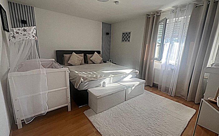 großes Schlafzimmer