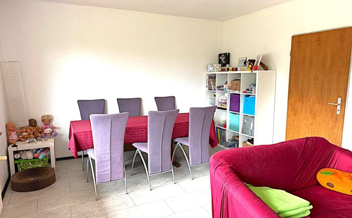 Wohnzimmer links