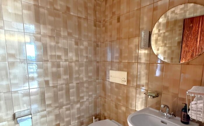 WC- EG